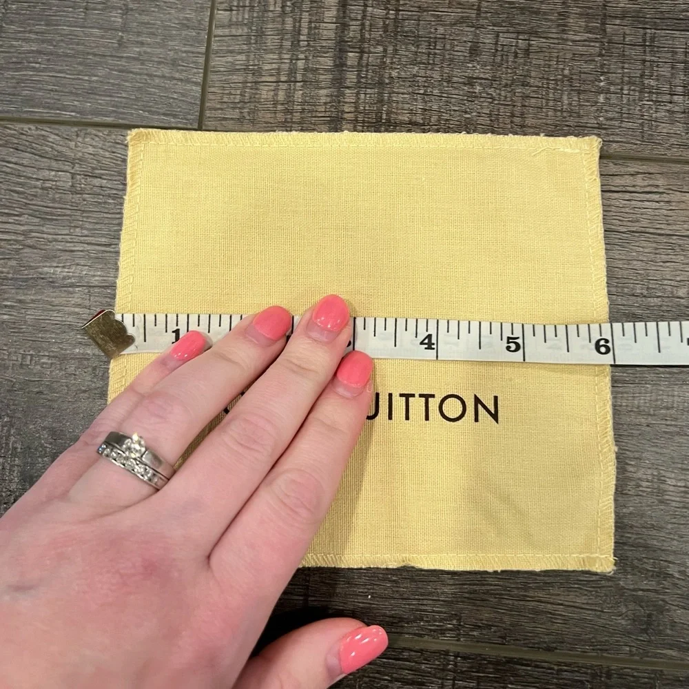 Louis Vuitton Small Beige Cotton Pouch – Made in Italy - Picture 5 of 7